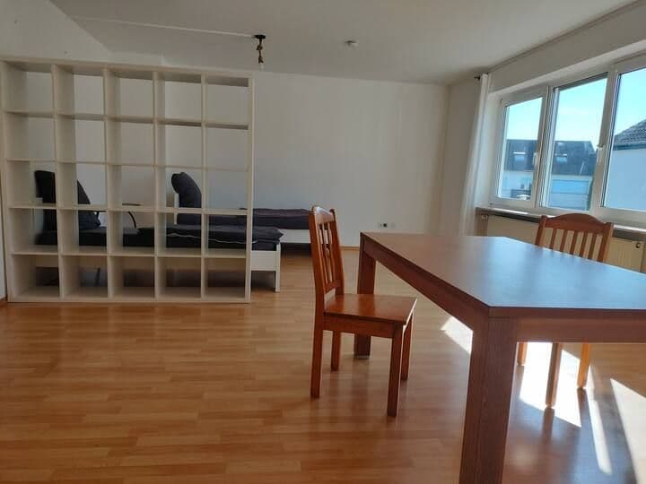 K-4 - Gemütliche, möblierte 2,5-Zimmer Wohnung mit Balkon Bild 3