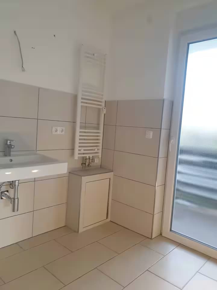 T-3 - Großzügiges 3-Zimmer Apartment in Trebur Bild 2